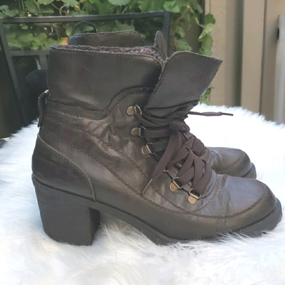 Relativity Chocolate Brown boots 9M - Picture 1 of 8